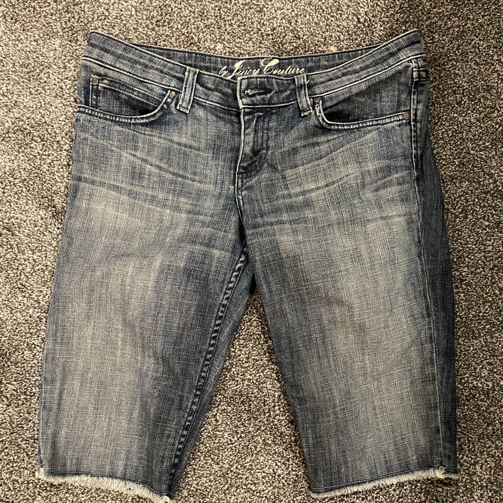 Juicy couture knee length Jean shorts 28